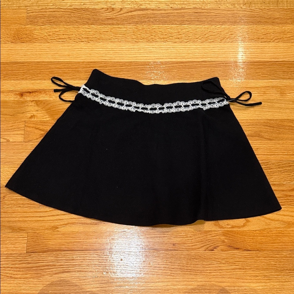 NWT Women’s Black Skirt with Lace Detail - Picture 5 of 5